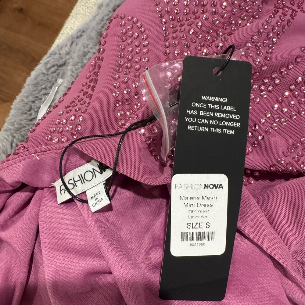 Fashion Nova Dress size small NWT - Picture 3 of 3